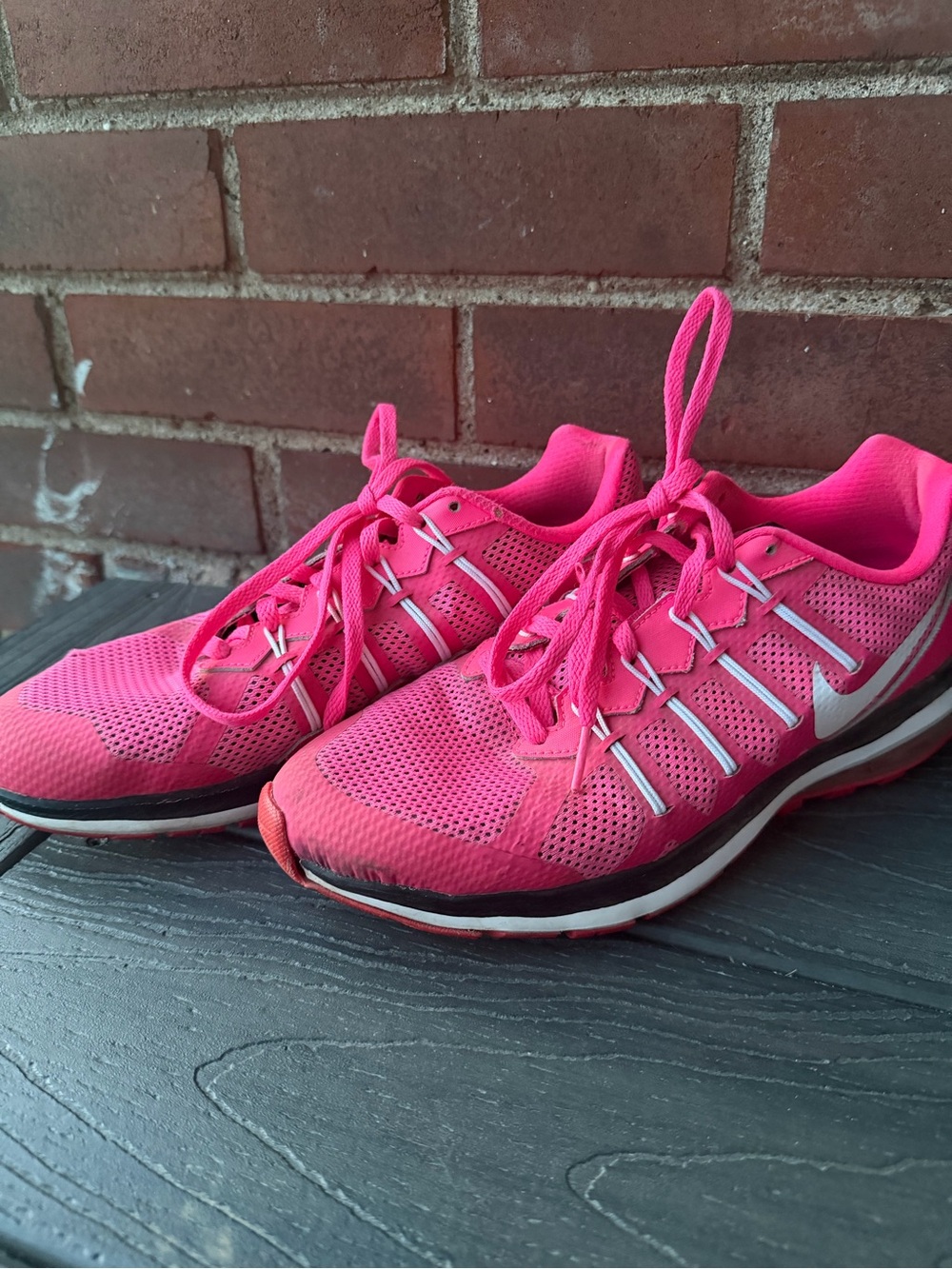 Nike Air Max Dynasty Women’s Running Shoes – Pink Blast – Size 9